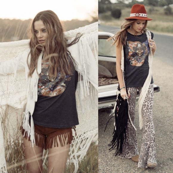 Rare spell designs all horns & rattles tee black S - Picture 4 of 16